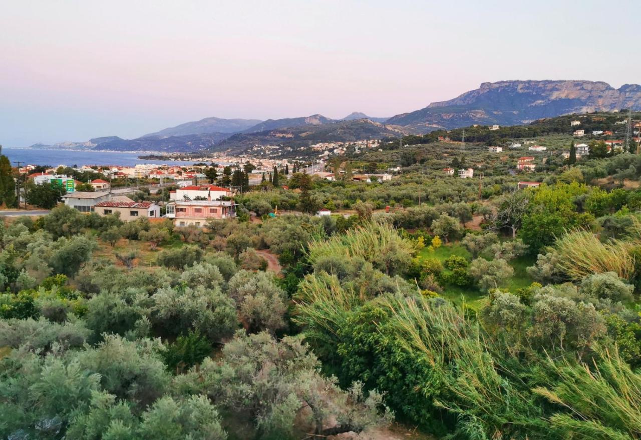 Four Seasons Relaxing Villa Akrata Exterior photo